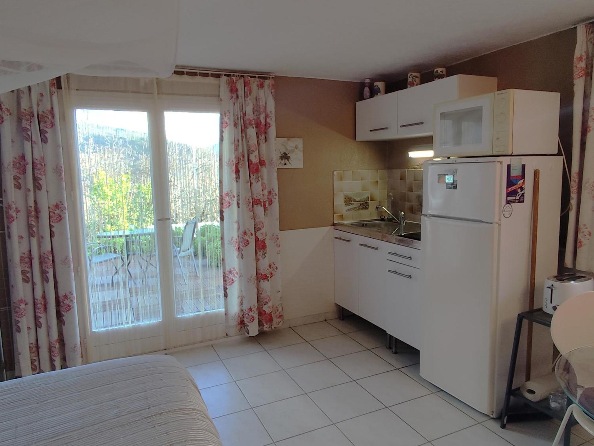 Studio le romantique à 20 kms de Nice Bendéjun Esterno foto
