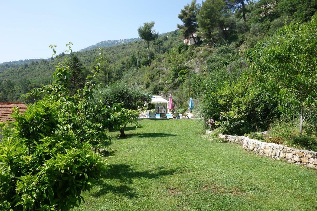 Studio le romantique à 20 kms de Nice Bendéjun Esterno foto
